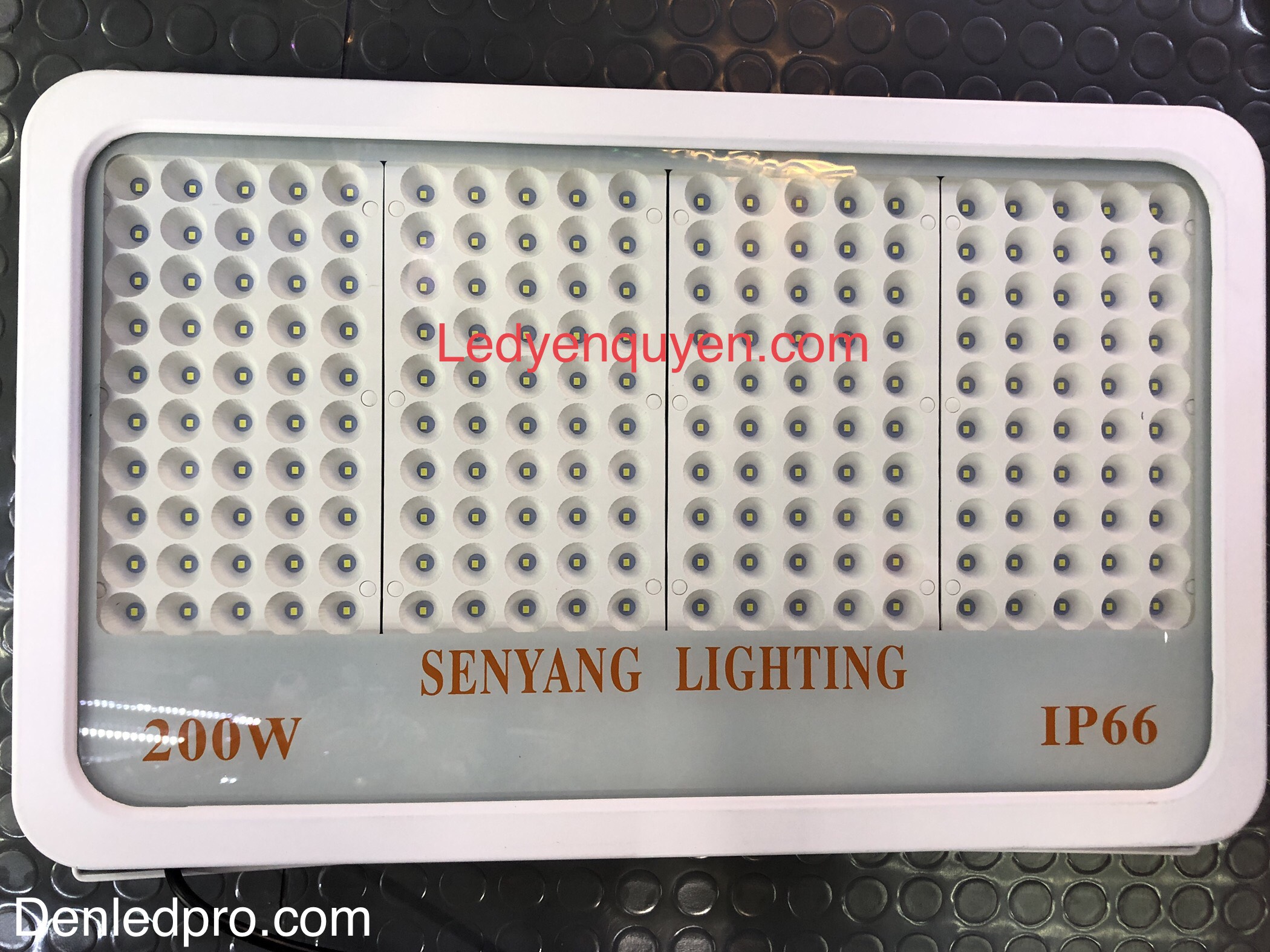 Đèn Pha LED Senyang 200W